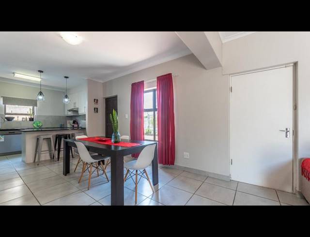 3 BEDROOM HOUSE FOR SALE IN VIKING VILLAGE